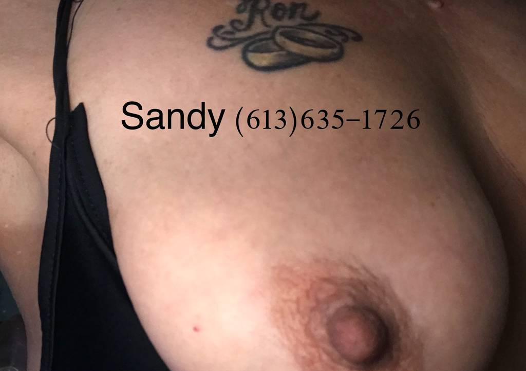 INCALL GOLDEN LAKE ON..HIGHWAY #60; 2 HRS WEST OF OTTAWA