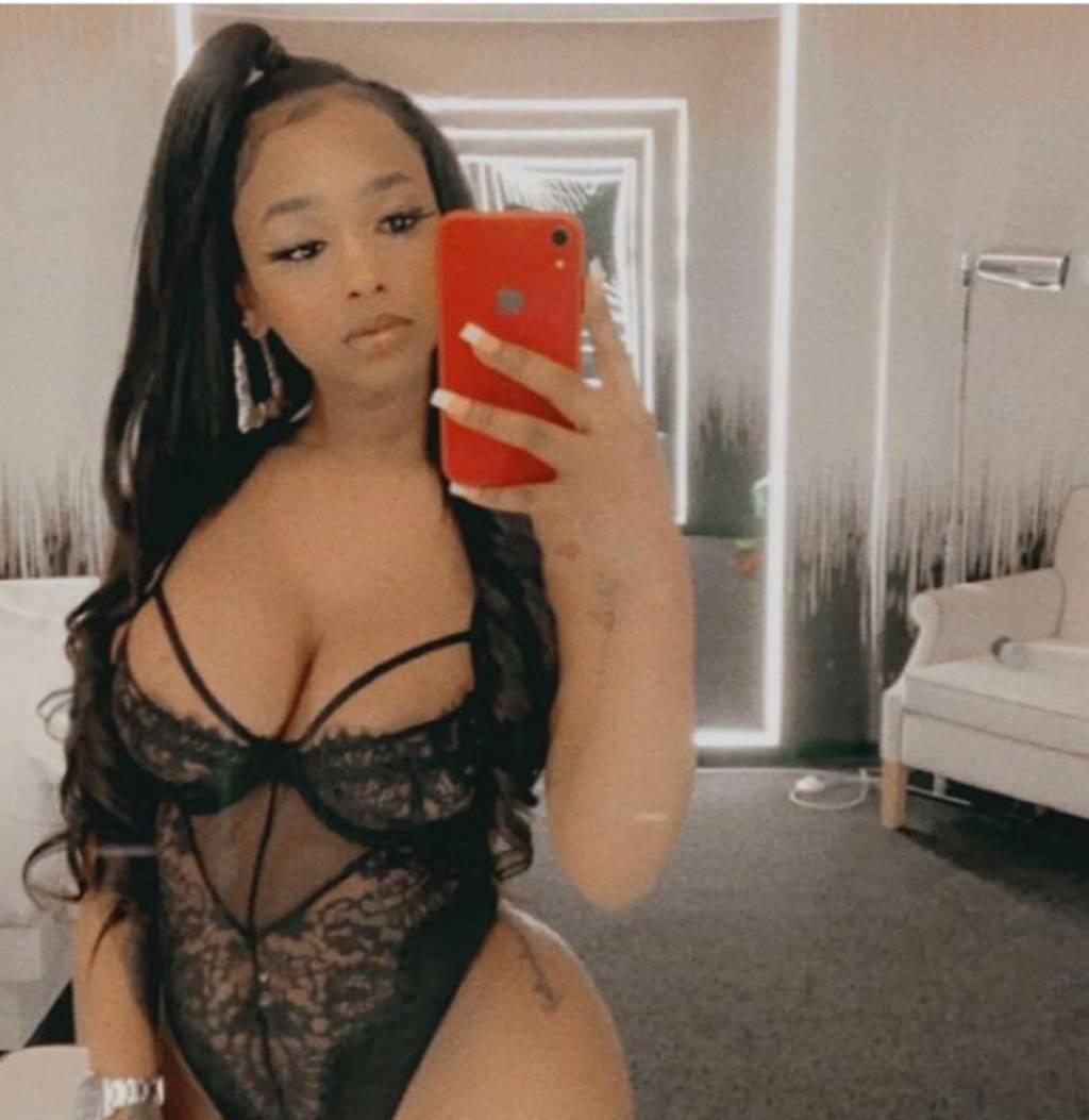 •☆•New in town playmate looks good feels even better•☆•