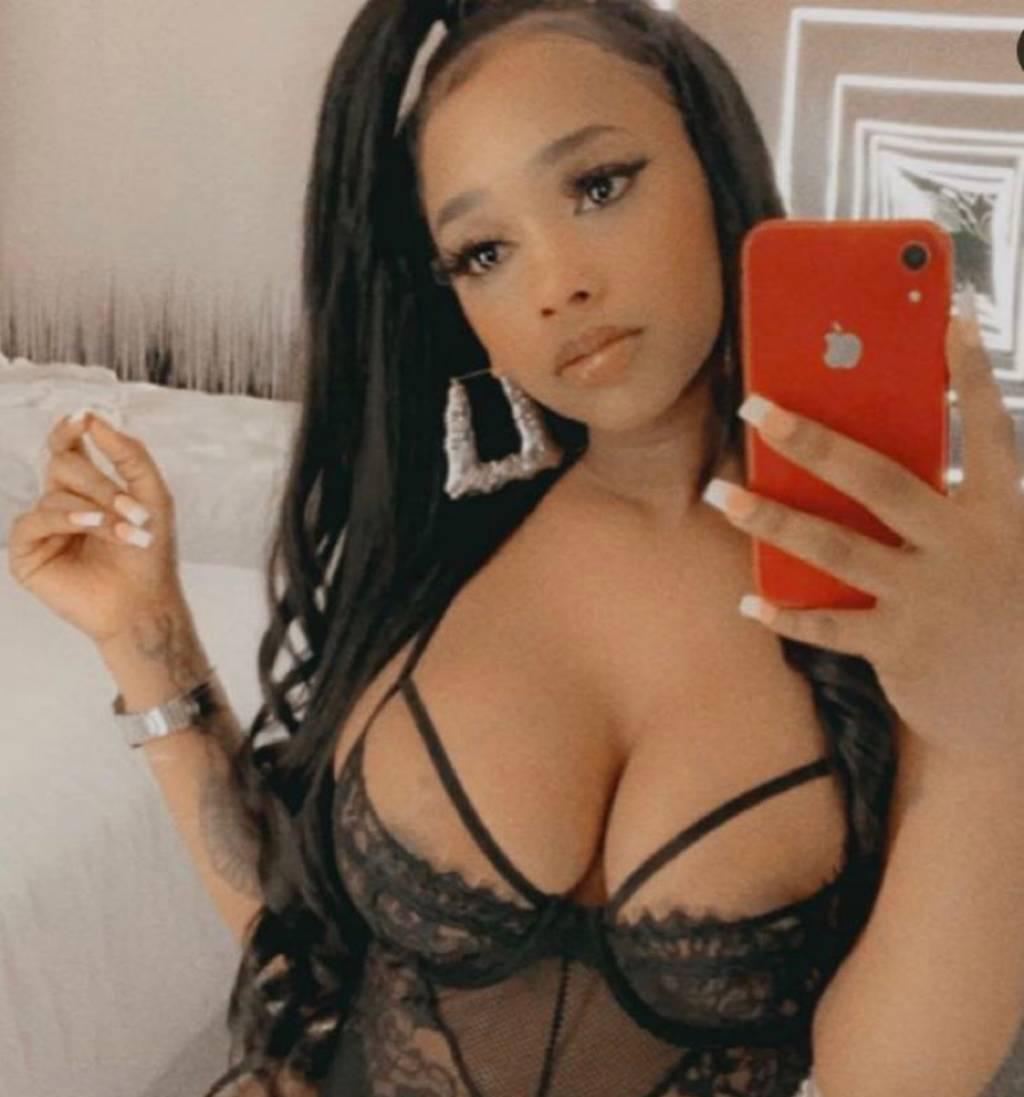 •☆•New in town playmate looks good feels even better•☆•