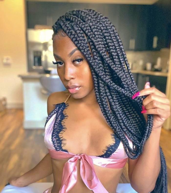 NAUGHTY EXOTIC  EBONY OUTCALL ONLY SURREY/CHILLI/VAN..