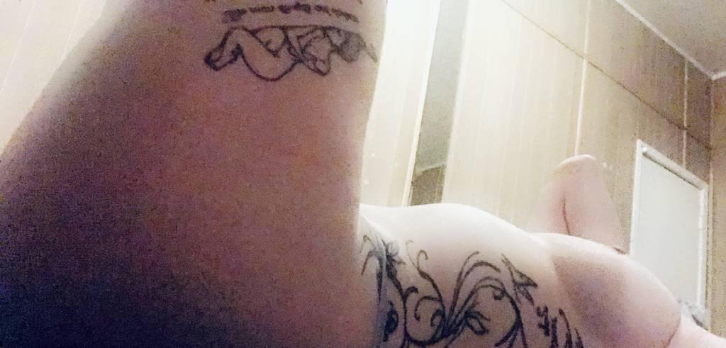 *in/out* LIL NEWFIE GAL FRESH TIGHT AND TONIGHT ONLY