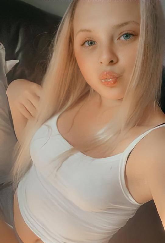 NEW IN TOWN.. Craving Something New and Sweet, Daddy?