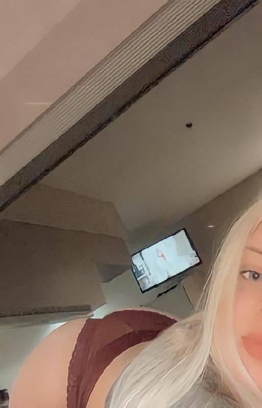 NEW IN TOWN.. Craving Something New and Sweet, Daddy?