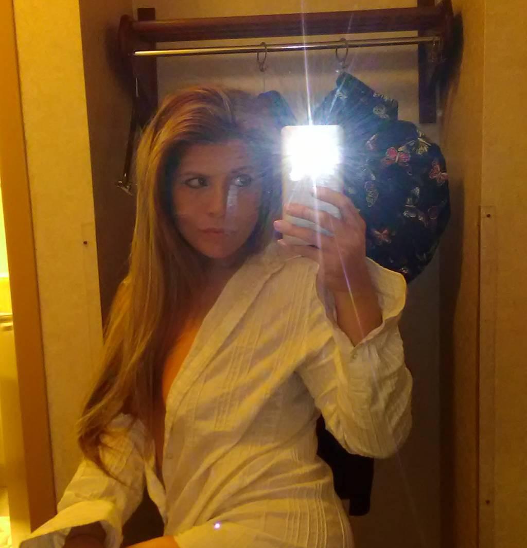 EAST BLonDe BomB Beauty! Role Play Petite Curvy MiLa TequiLa