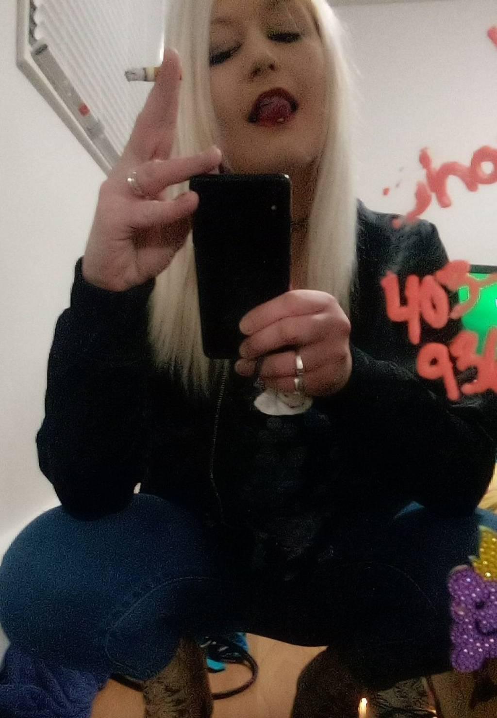 Naughty Wet &Juciy Playmate Waitin 4 You!!!!