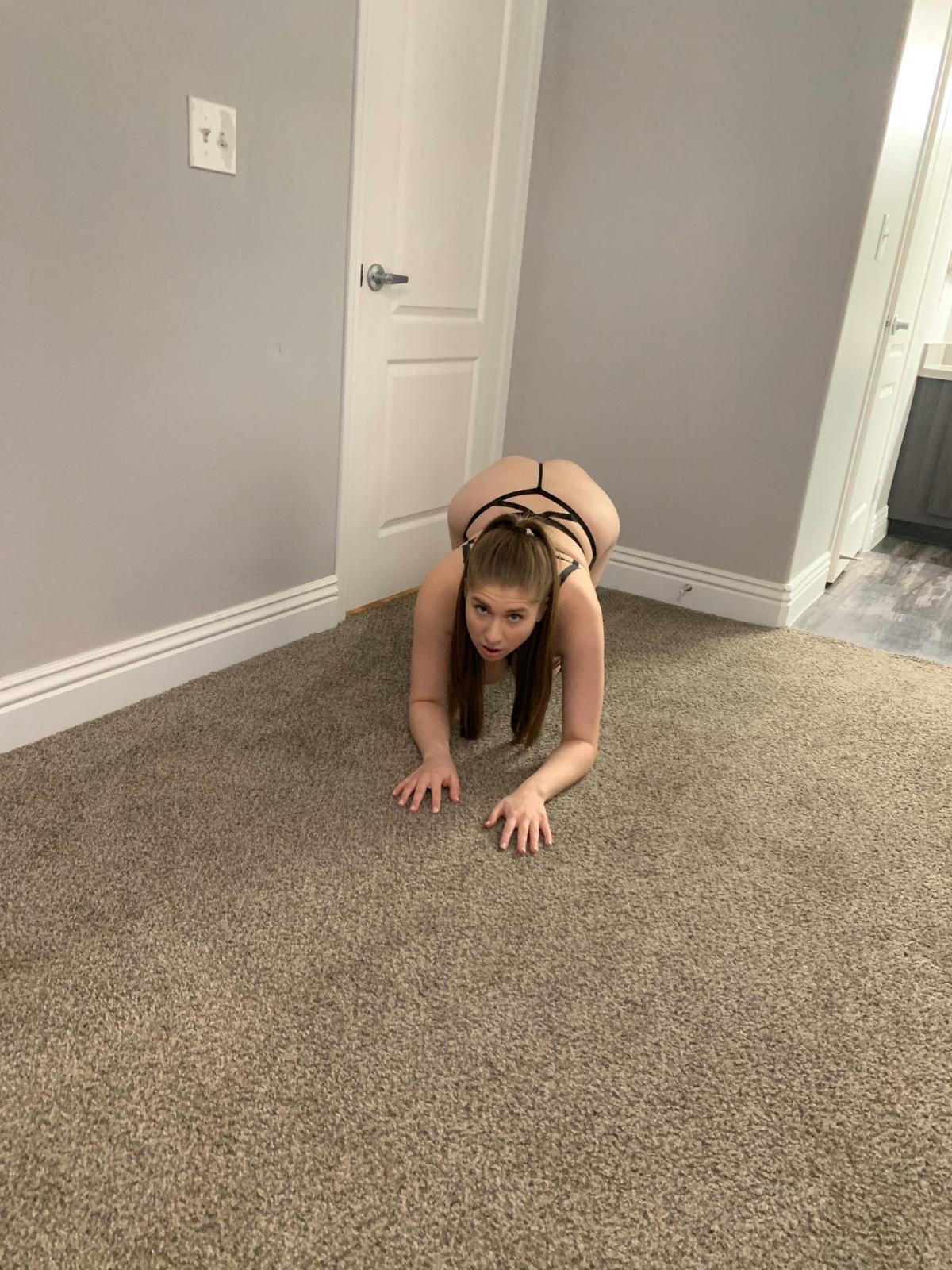 Am down for hook up😍