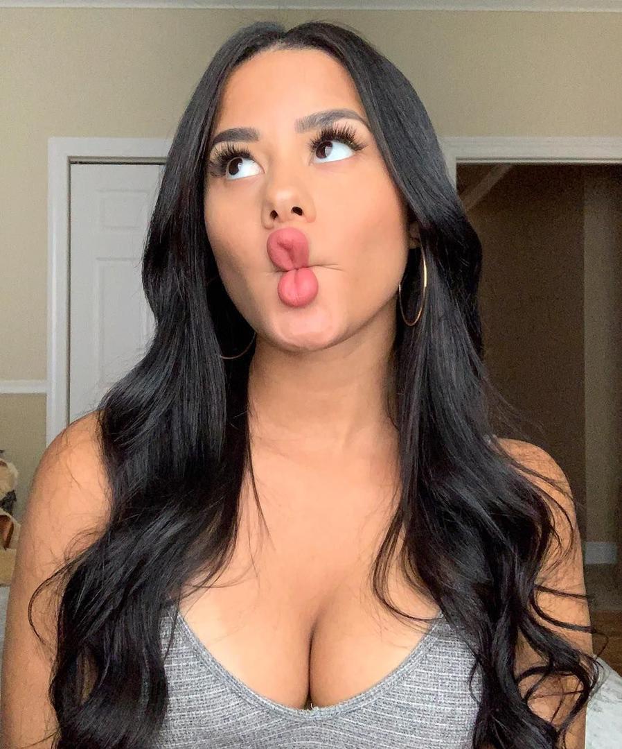 rossy is available for fun