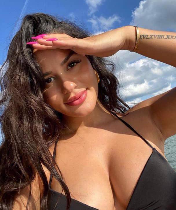 rossy is available for fun