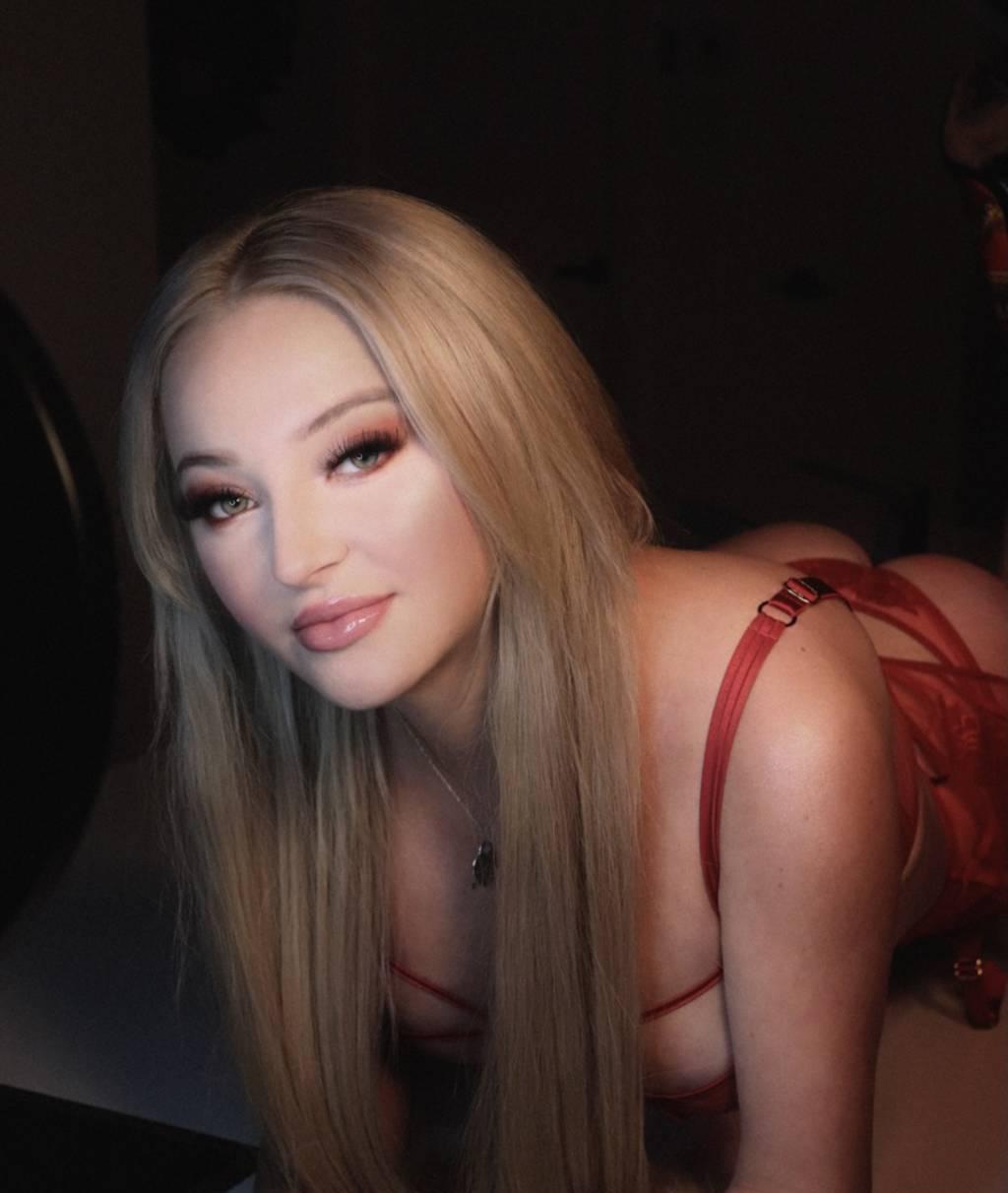 Karina Valentina- Your Sophisticated Russian Paramour