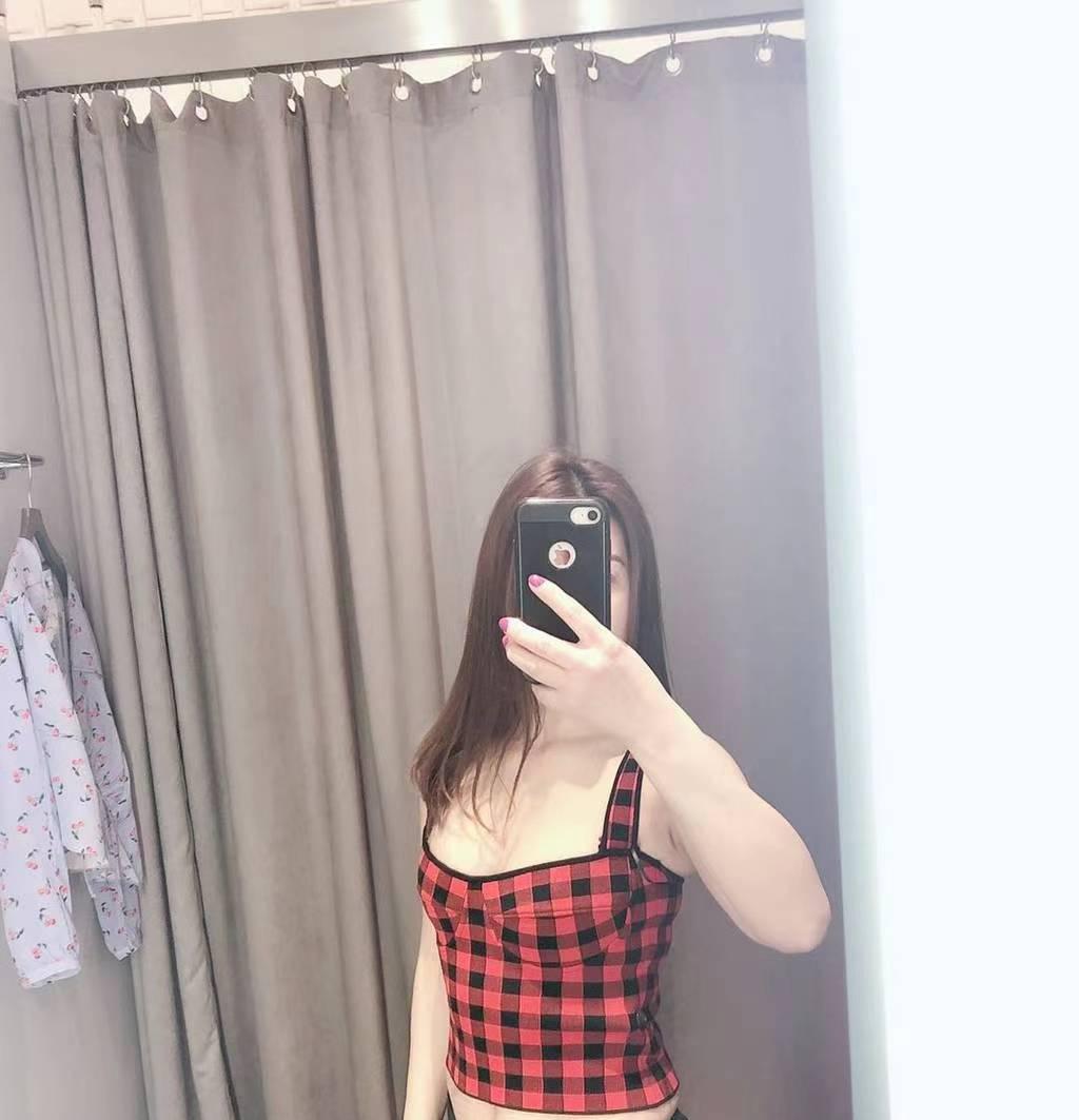 5 feet/ 32yrs really petite tiny juicy mature fantasy