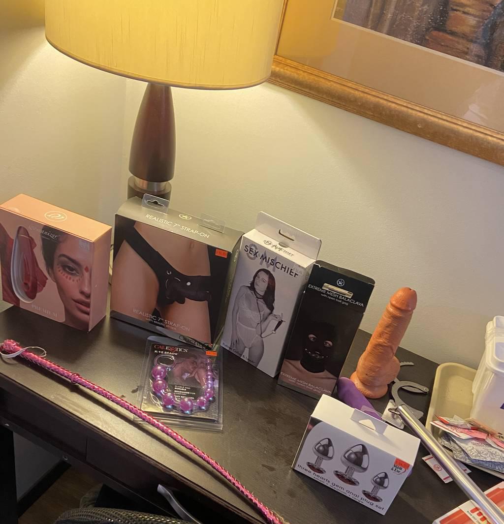 Classy freaky chocolate ebony 𝓂𝒾𝓈𝓈 𝓇𝑜𝓎𝒶𝓁 𝓇𝑒𝒾𝑔𝓃