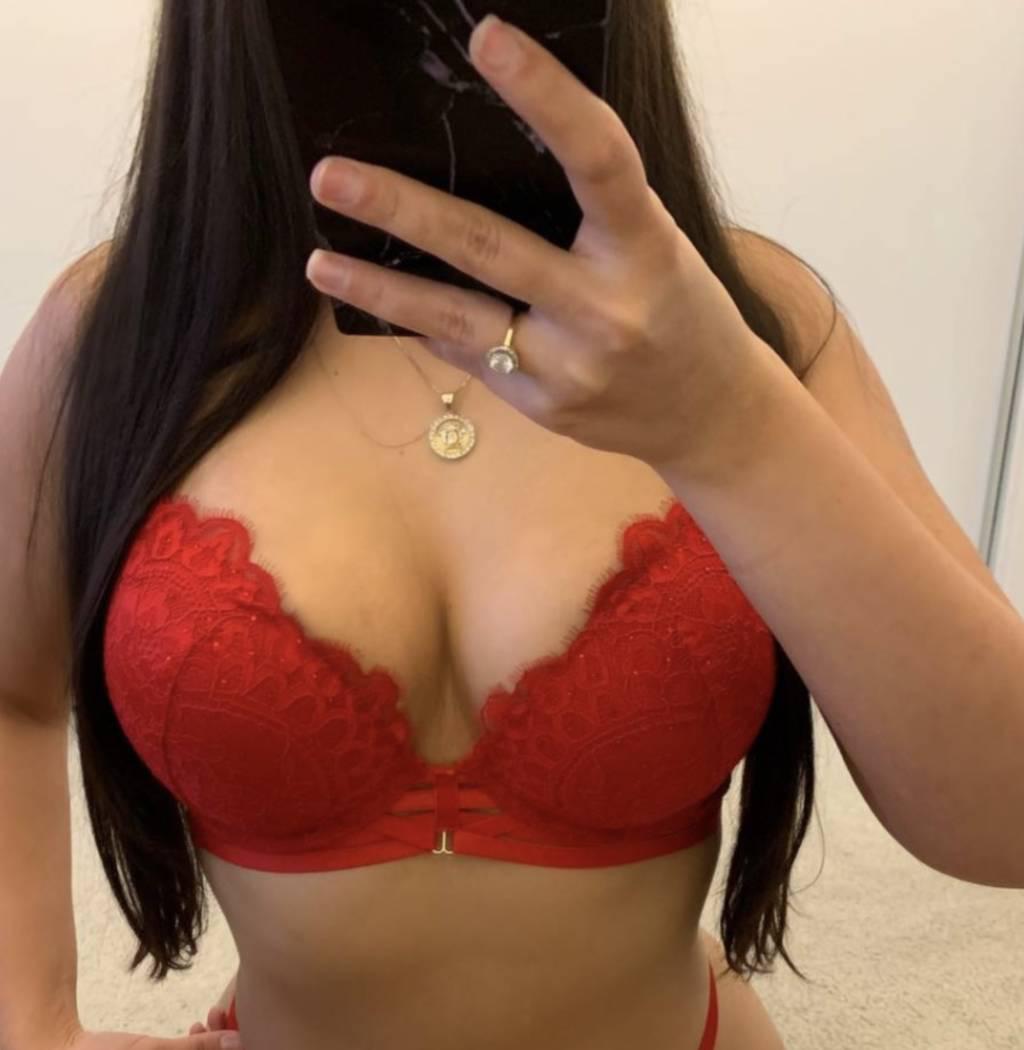 FIRST NIGHT NAUGHTY WET PETITE incall/outcall