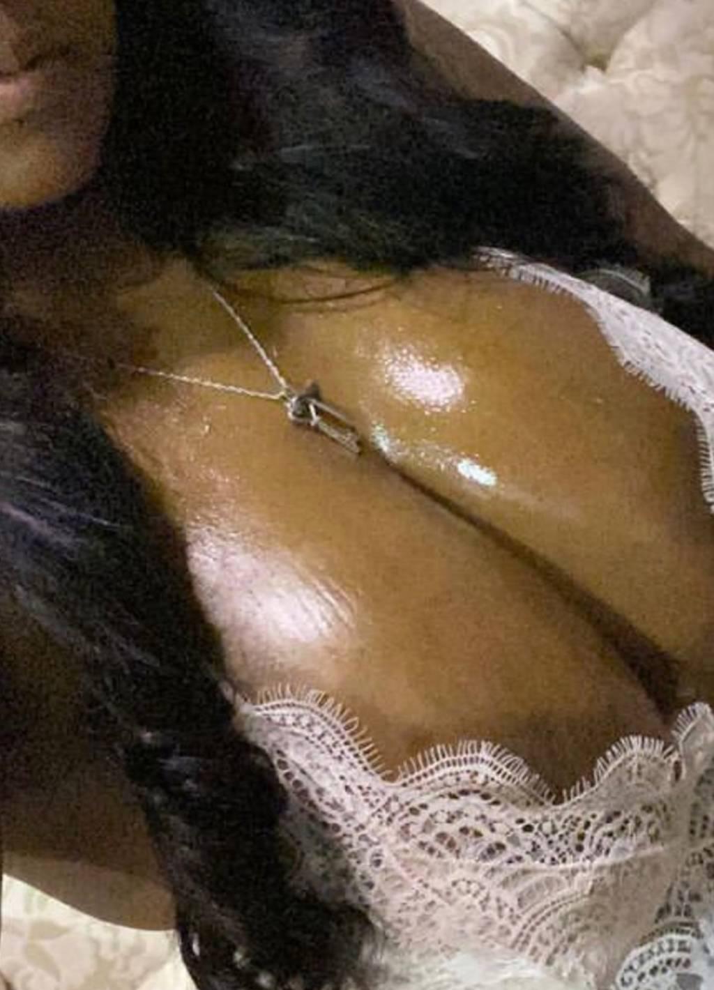 OUTCALL UPSCALE sexy ebony