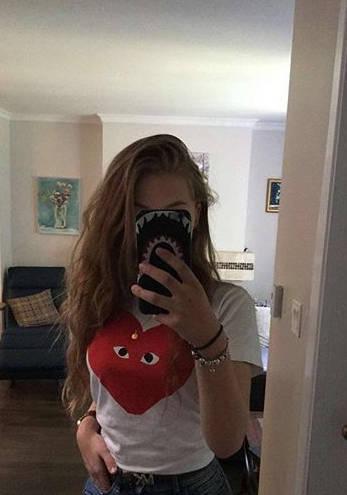 Outcall Party Girl ! Busty Teen Wants A Daddy ;)