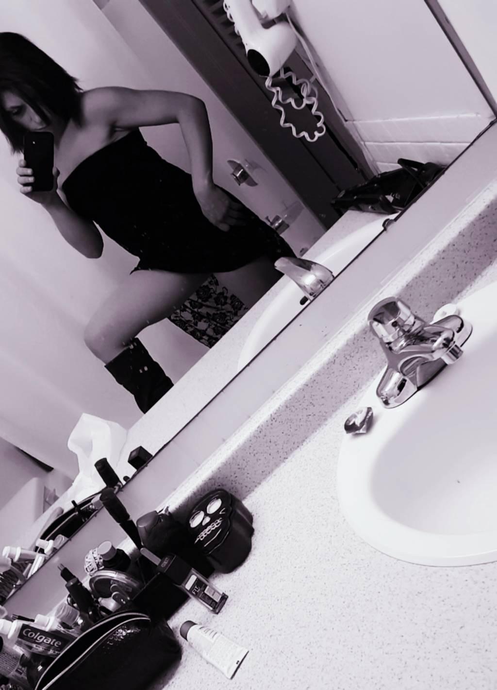 !!! Hot and sweet Just put me in your mouth!