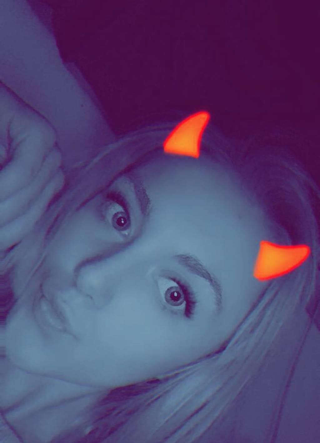 PETITE BLONDE BLUE EYED GODDESS