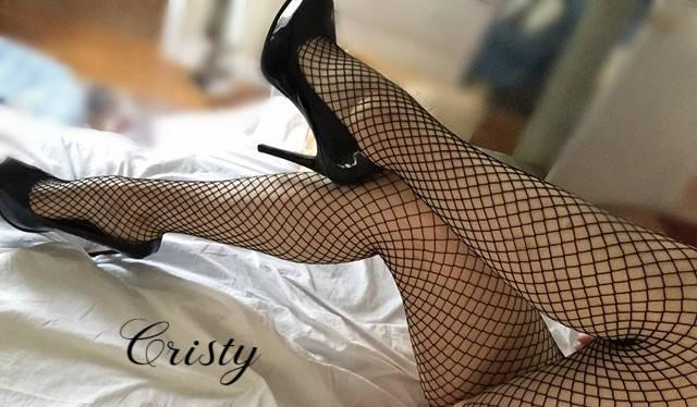 Blonde, tall, fit, and deliciously mature......