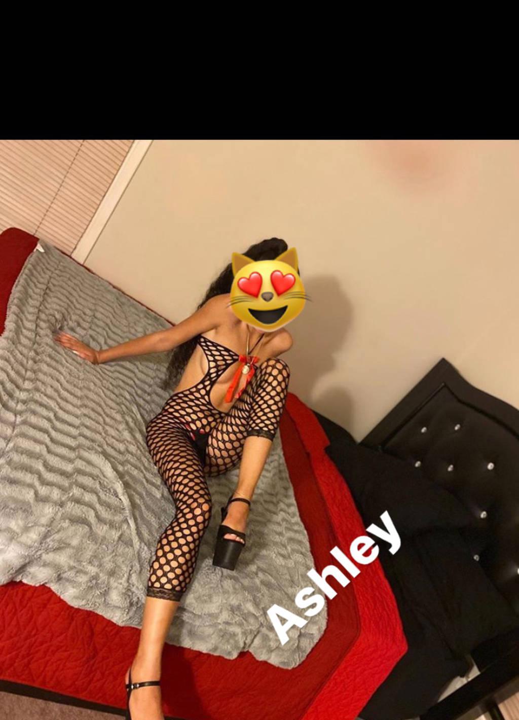 outcalls only!! sexy slim d♡ll ..hot & ready! Upscale Party