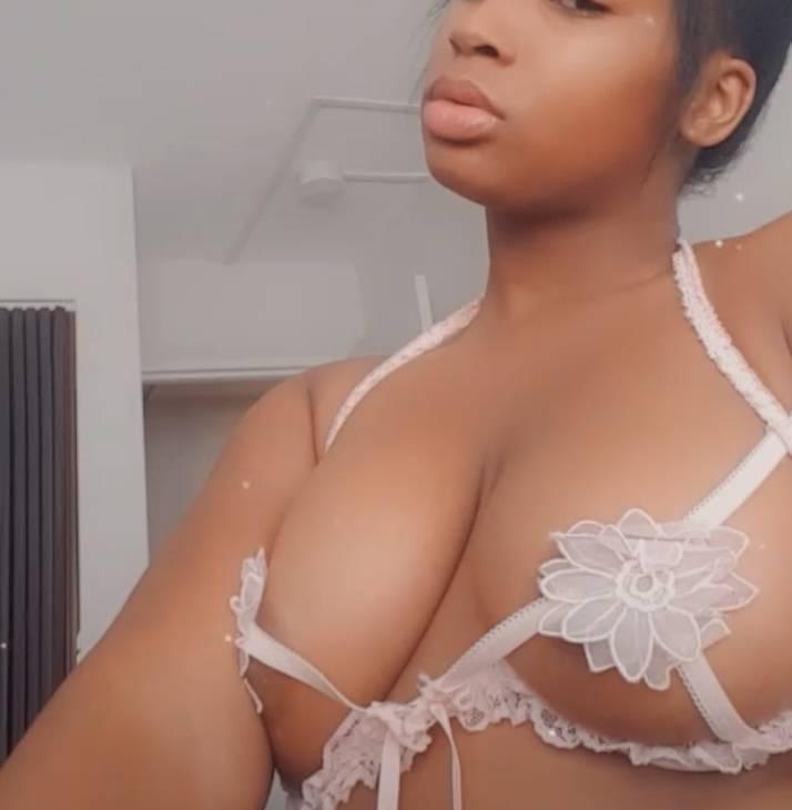 ebony goddessjuicy greek freak!!