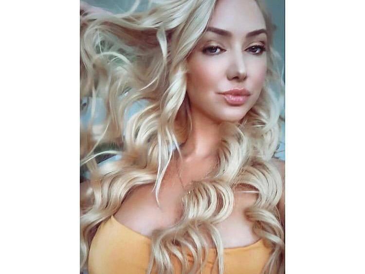 You'd be excited to be with this juicy girl!!