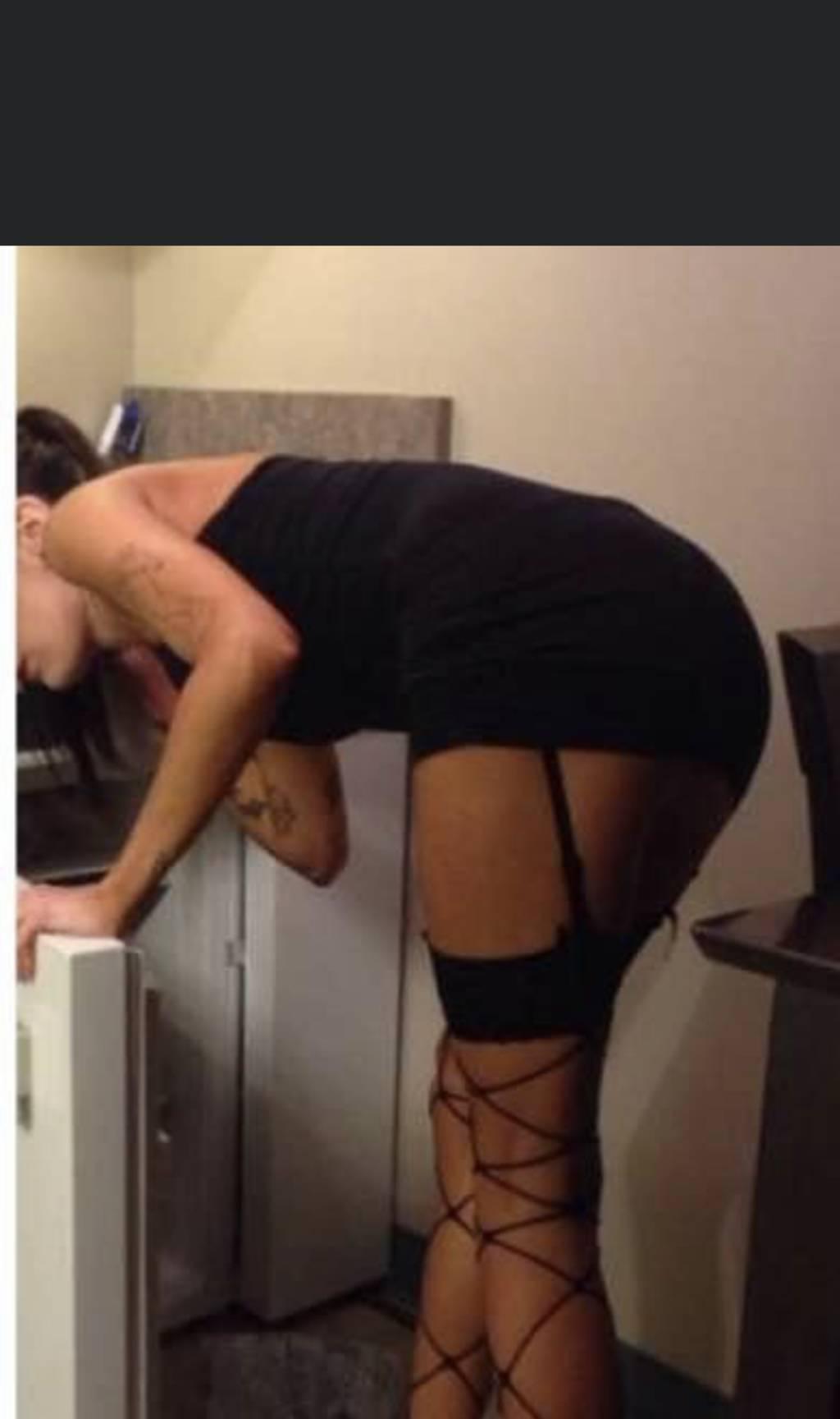 wanna fcuk a hockey mom