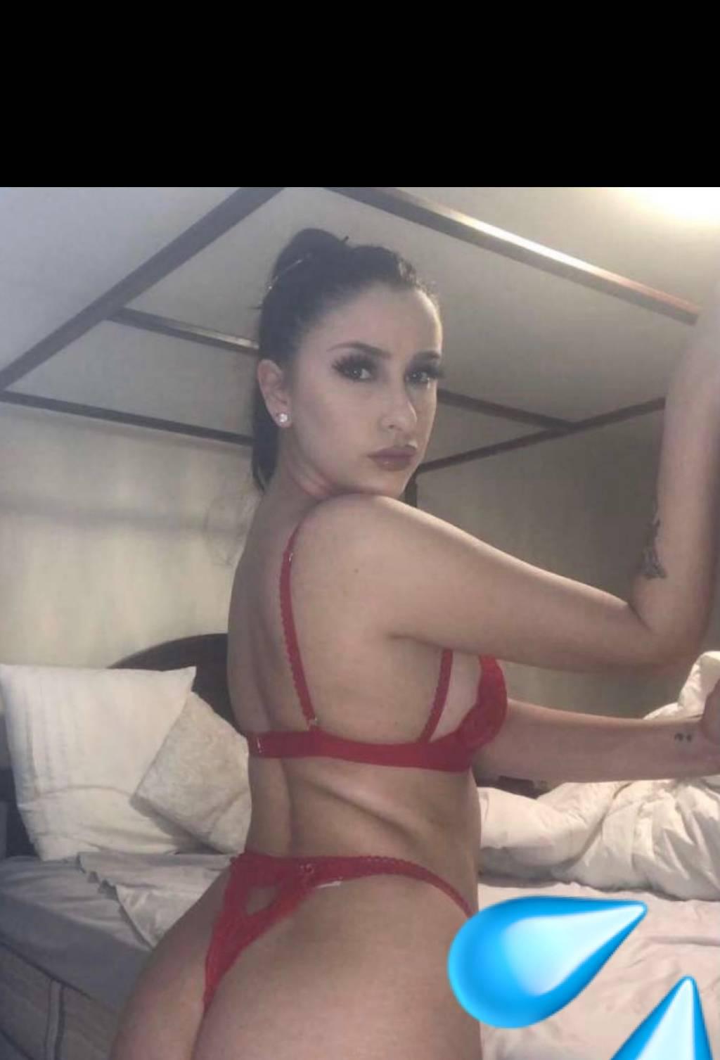 SWEET & JUICY I V Y !!