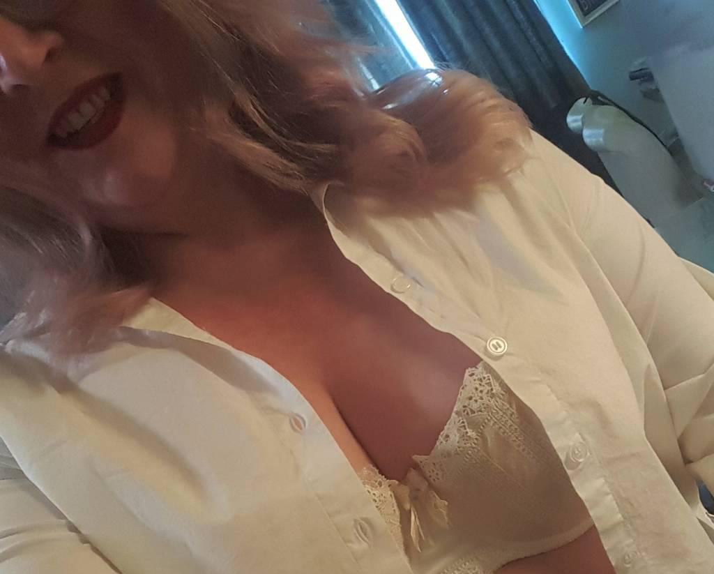 Curvy MILF * Mid October / Williams Lake & Prince George