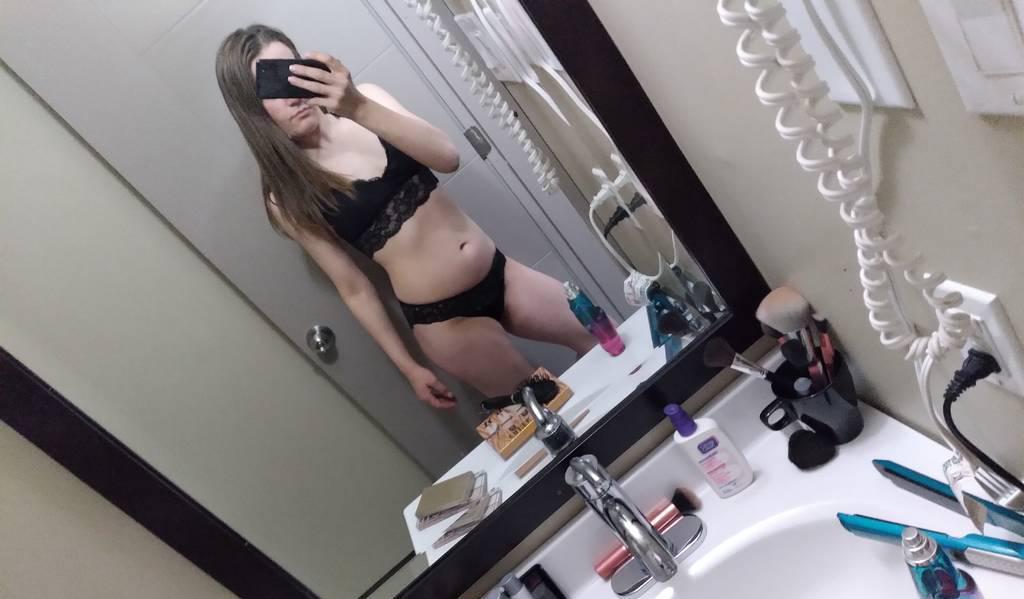 daddies lil' who#e!!! hot xxx 𝒫𝓇𝑒𝓉𝓉𝓎pinkpu$$y•