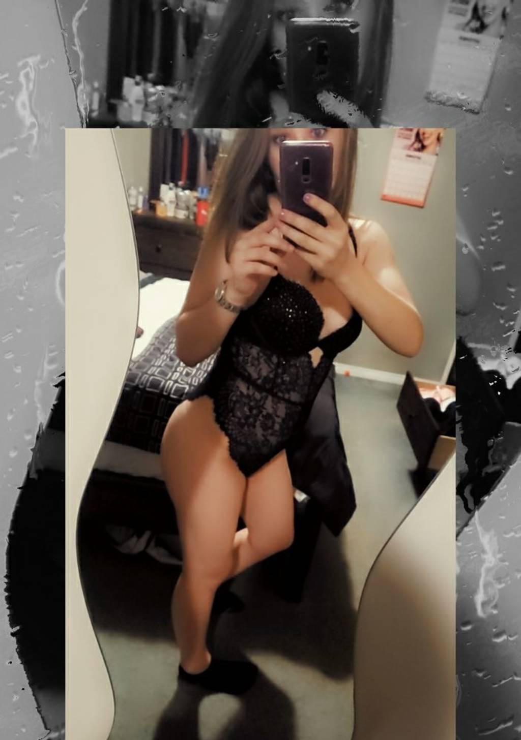 daddies lil' who#e!!! hot xxx 𝒫𝓇𝑒𝓉𝓉𝓎pinkpu$$y•