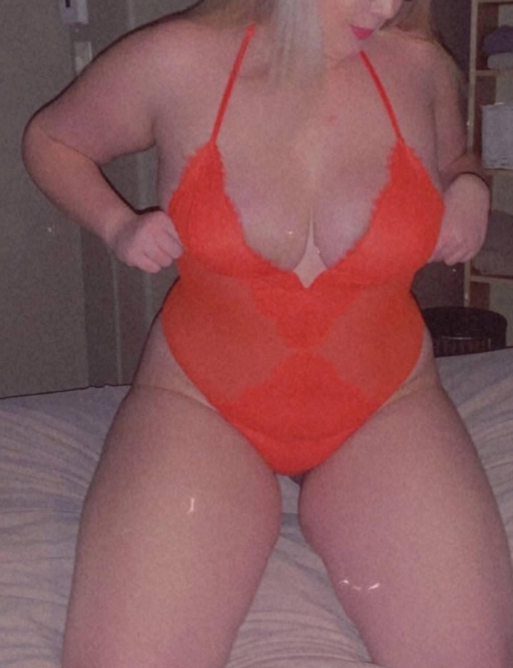 Red Deer Sexy & freaky Zara & Olivia Party Friendly