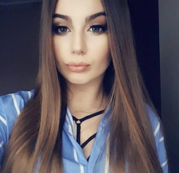 •𝑺𝑬𝑿𝒀 & 𝑷𝑬𝑻𝑰𝑻𝑬 • t i g h t & j u i c y