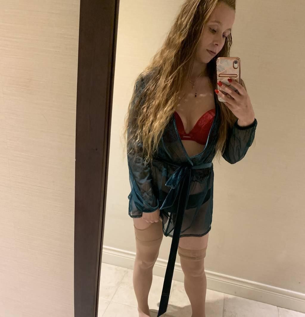 ѕтєℓℓα! иєω!!! ℓσиg вℓσи∂є нαιя вℓυє 3y3sиєω !!CHATHAM