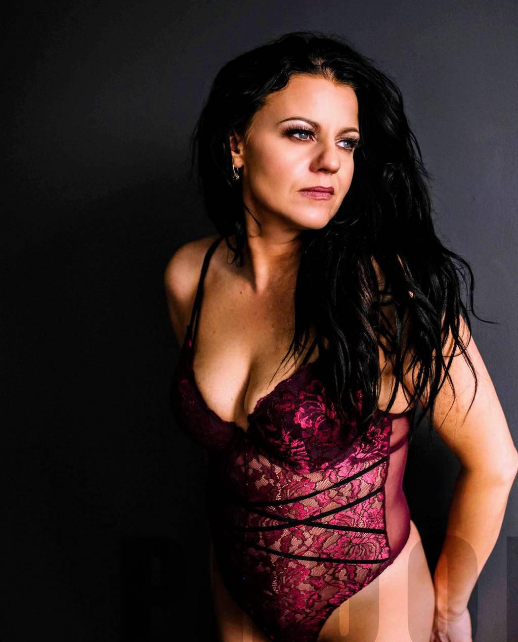 ELITE AND SUPER SEXY JEMMA. WOW