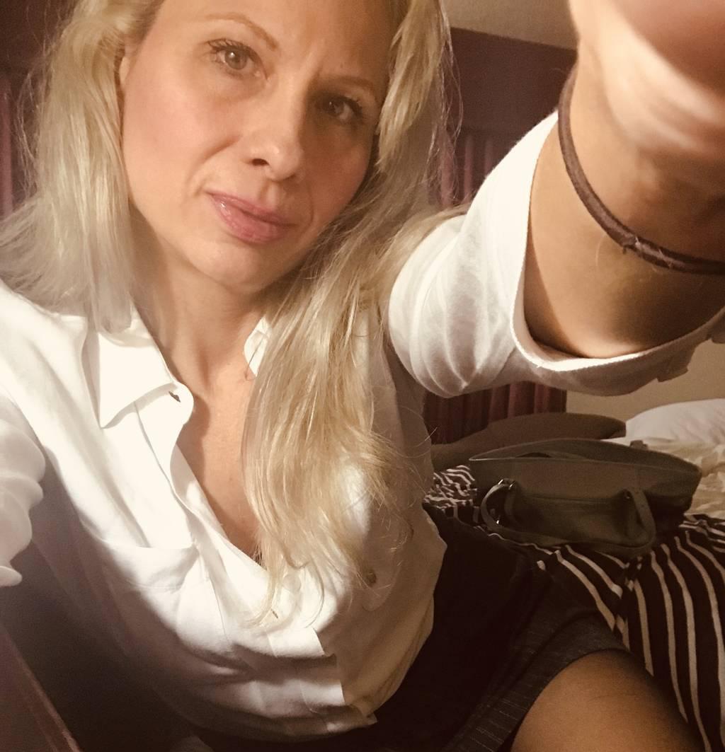 Edmonton Escort Samantha tall and fit 160 hr!