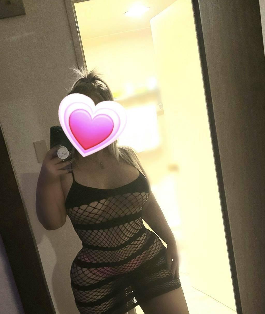 Abbostford__let me be your fantasy ~~~ partygirll