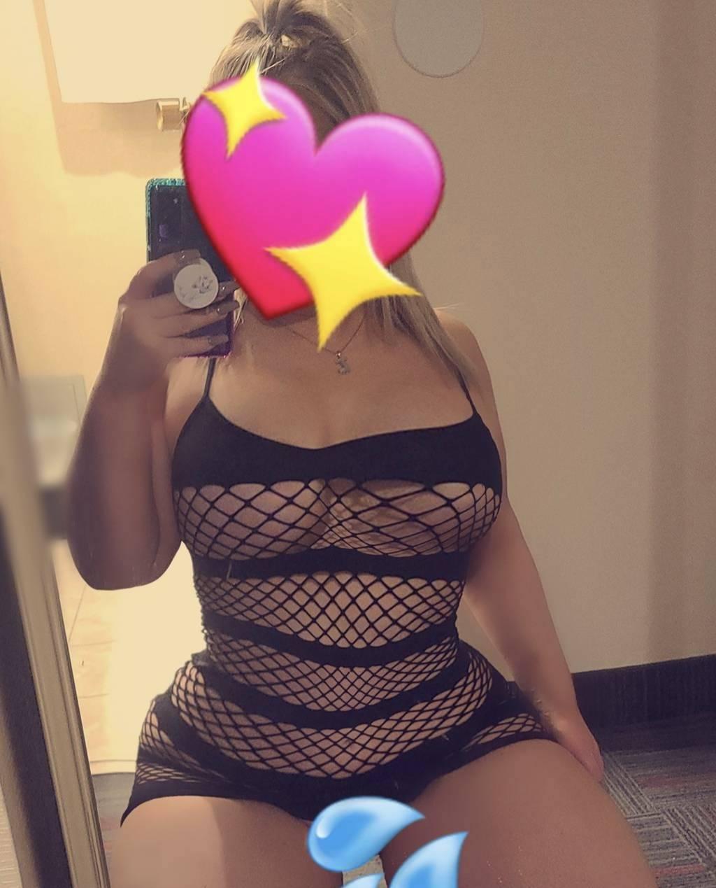 Abbostford__let me be your fantasy ~~~ partygirll