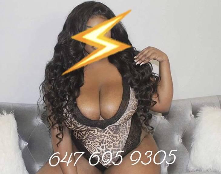 427 N DUNDAS NEW STRAPON BIGB00BS BIGBUM PARTY GIRL