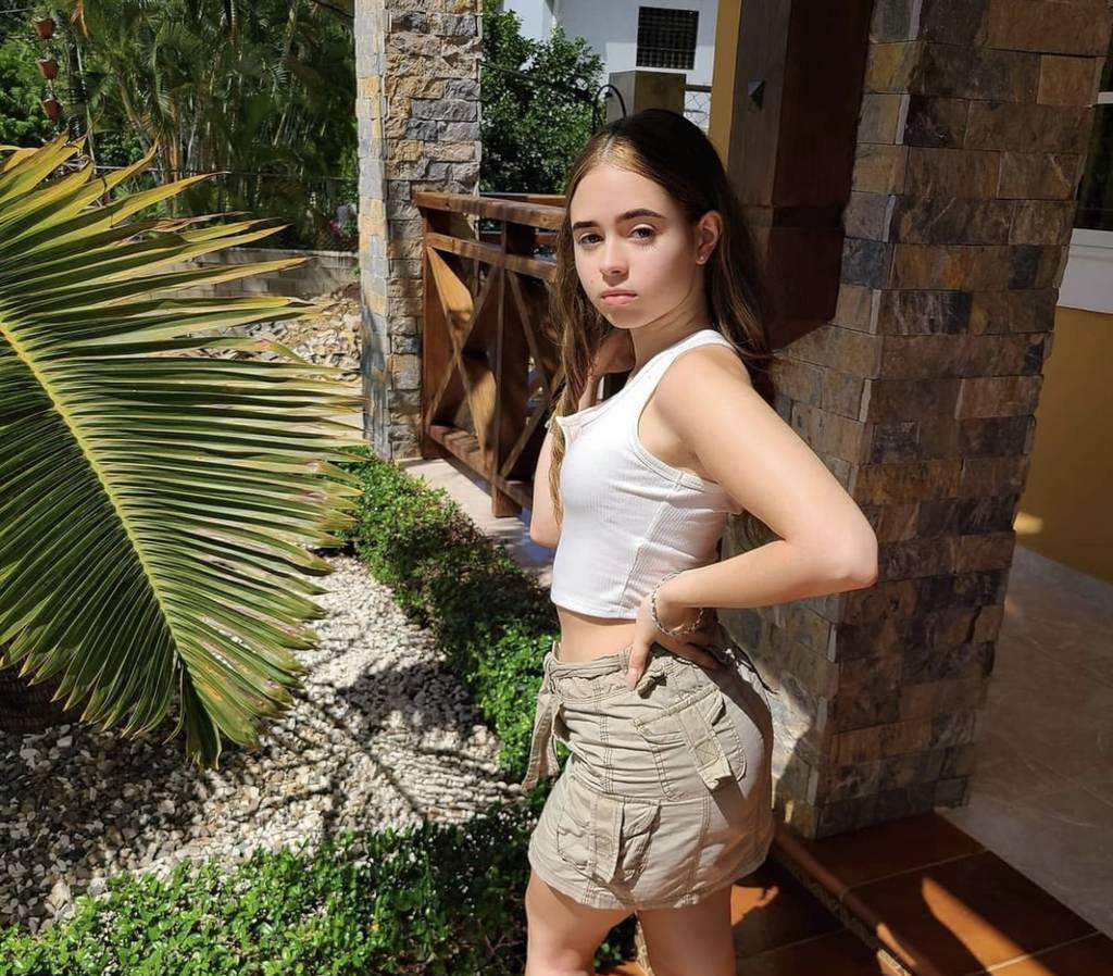 DADDY’SHORNYLITTLEGIRL