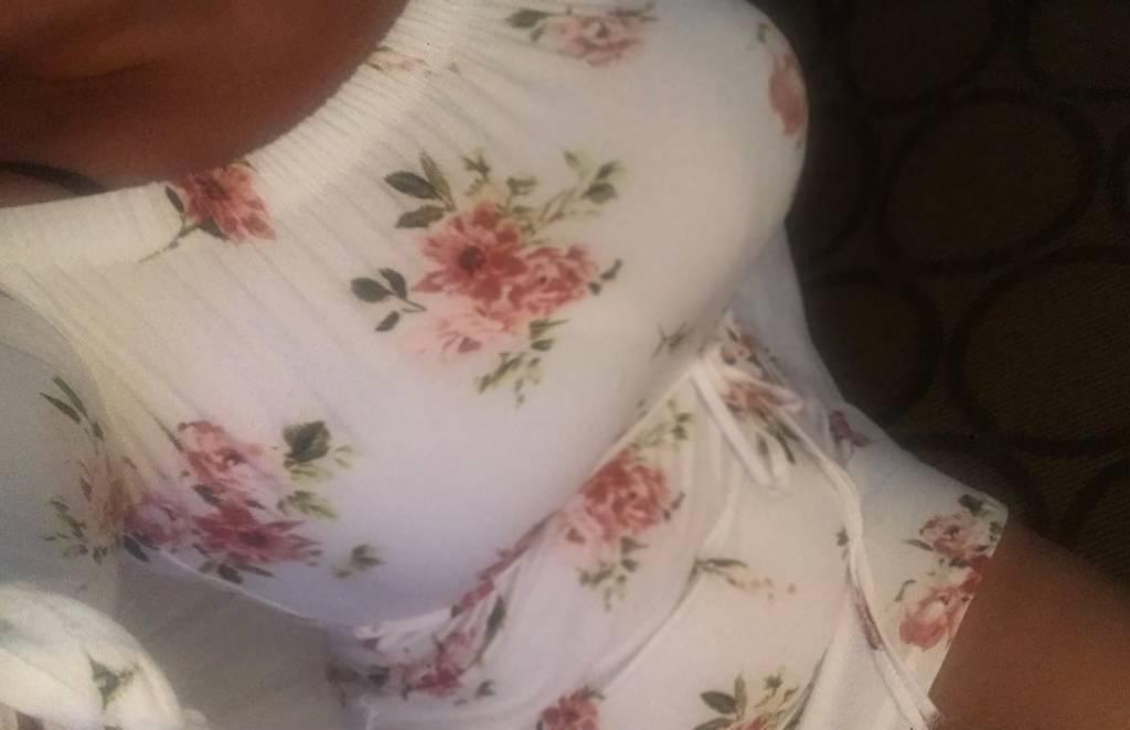 Visiting Burlington :) REAL DD's, Pretty Face, Friendly!