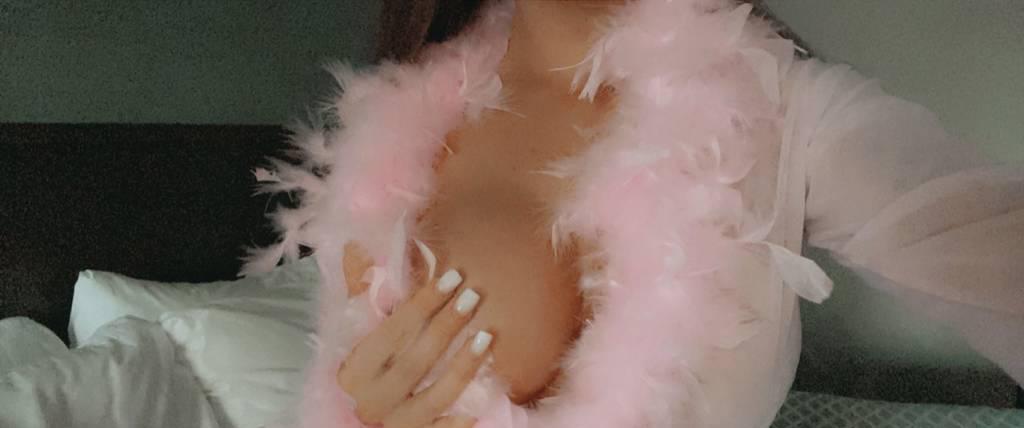 MISS PORSCHA - cum play with an upscale busty doll