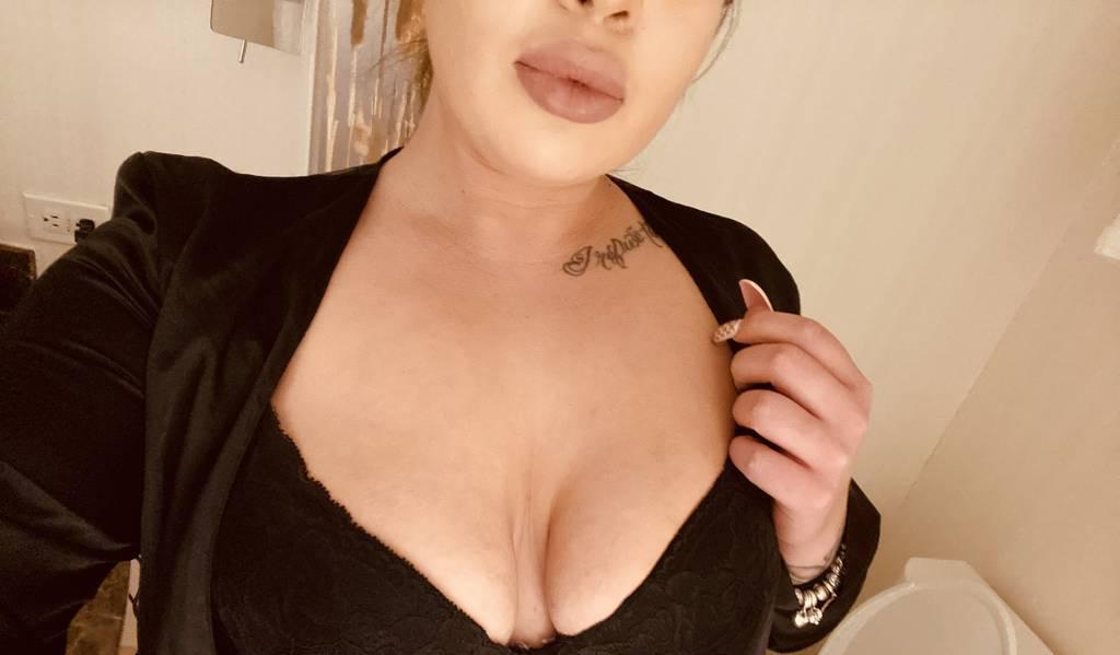 *NEW IN TOWN* xox Thick tattooed brunetteMERRITT