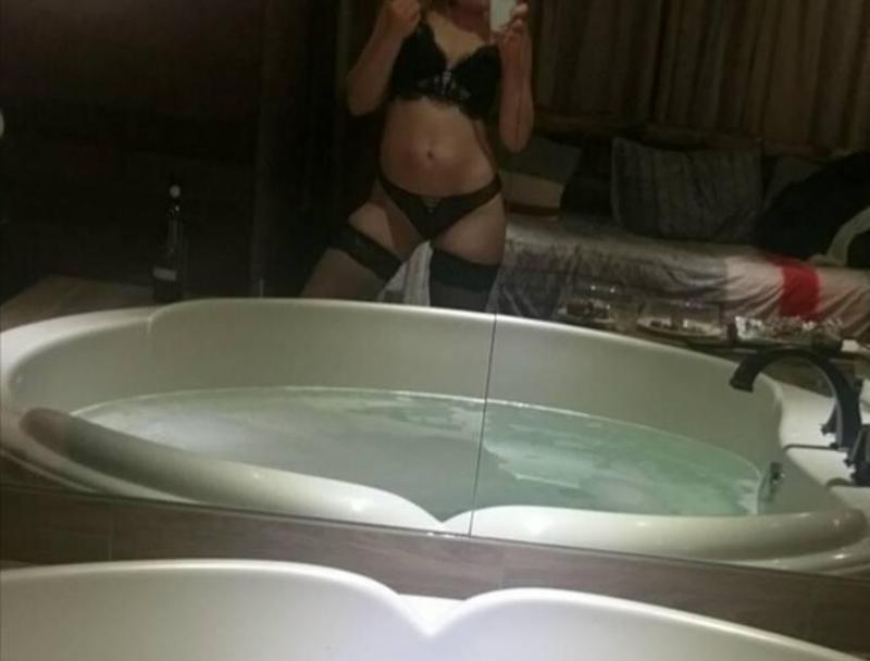 Gorgeous Published Model! Reviewed & Verified! 21st - 23rd!